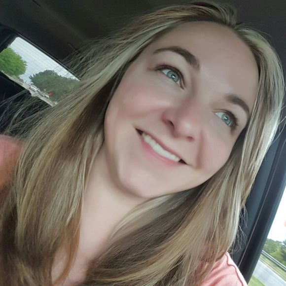 Meet your Posher, Ashley - Picture 1 of 1